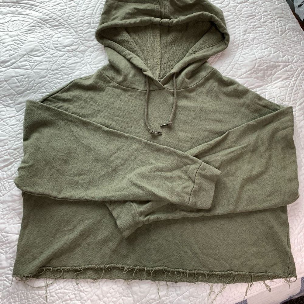 Good hYOUman cropped hoodie size small